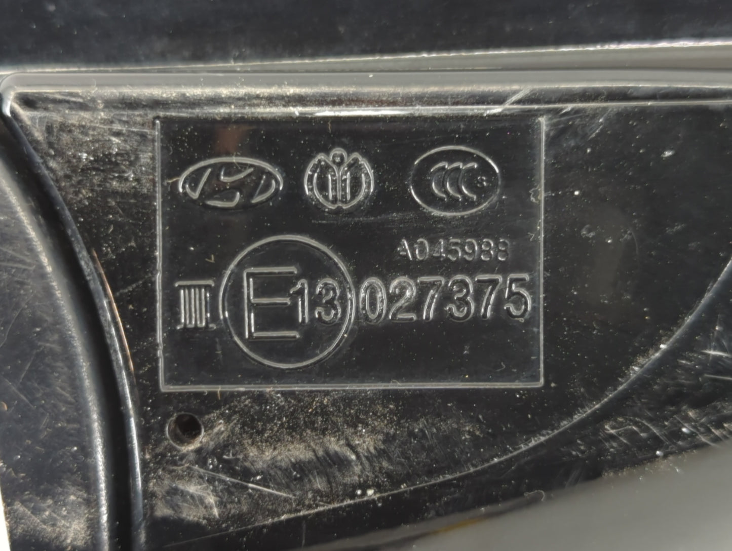 2009-2016 Hyundai Genesis Passenger Side View Mirror - Right Door Mirror OEM Used - Oemusedautoparts1.com