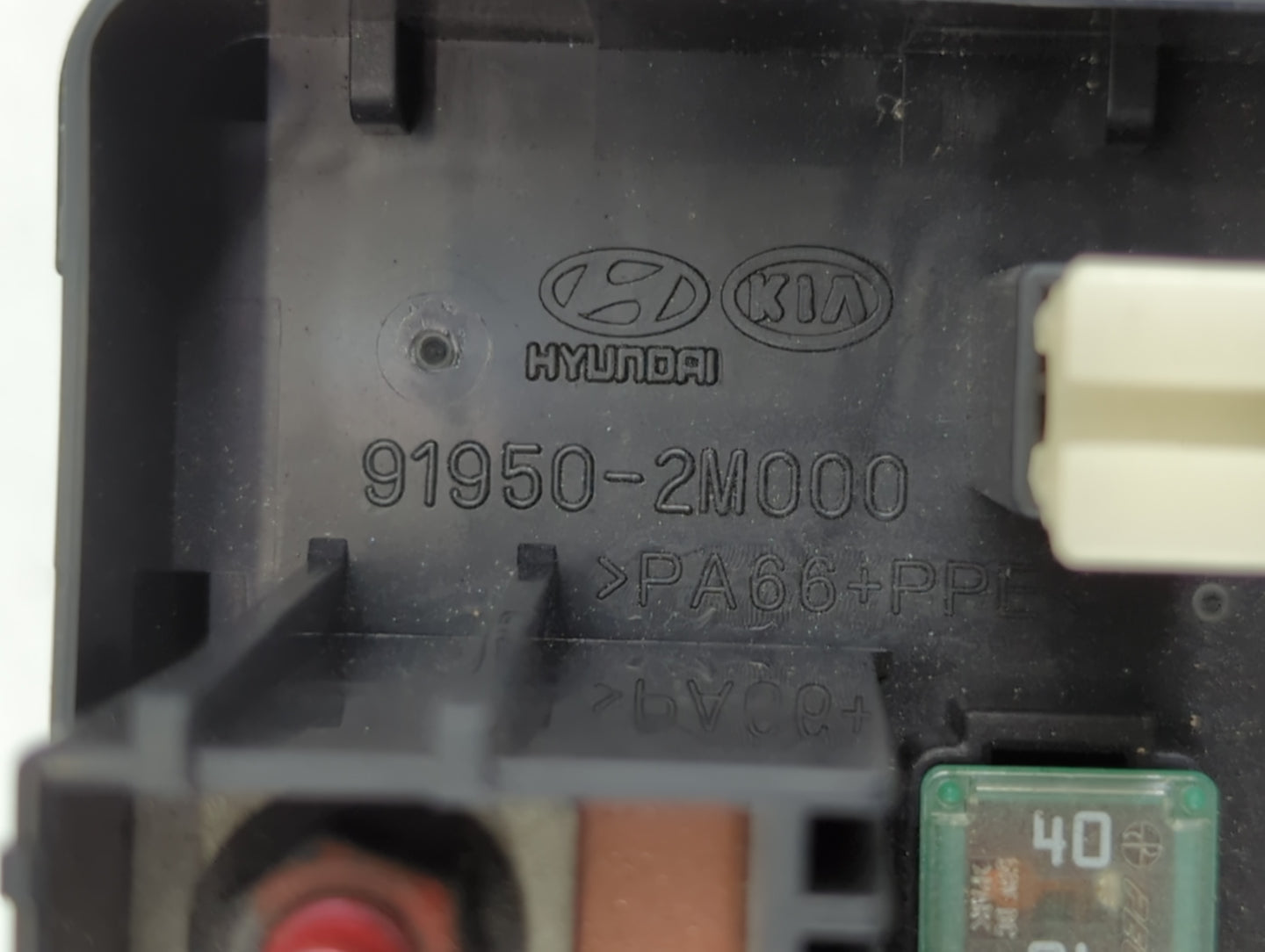 2013-2014 Hyundai Genesis Fusebox Fuse Box Panel Relay Module P/N:91950-2M000 Fits Fits 2013 2014 OEM Used Auto Parts - Oemu