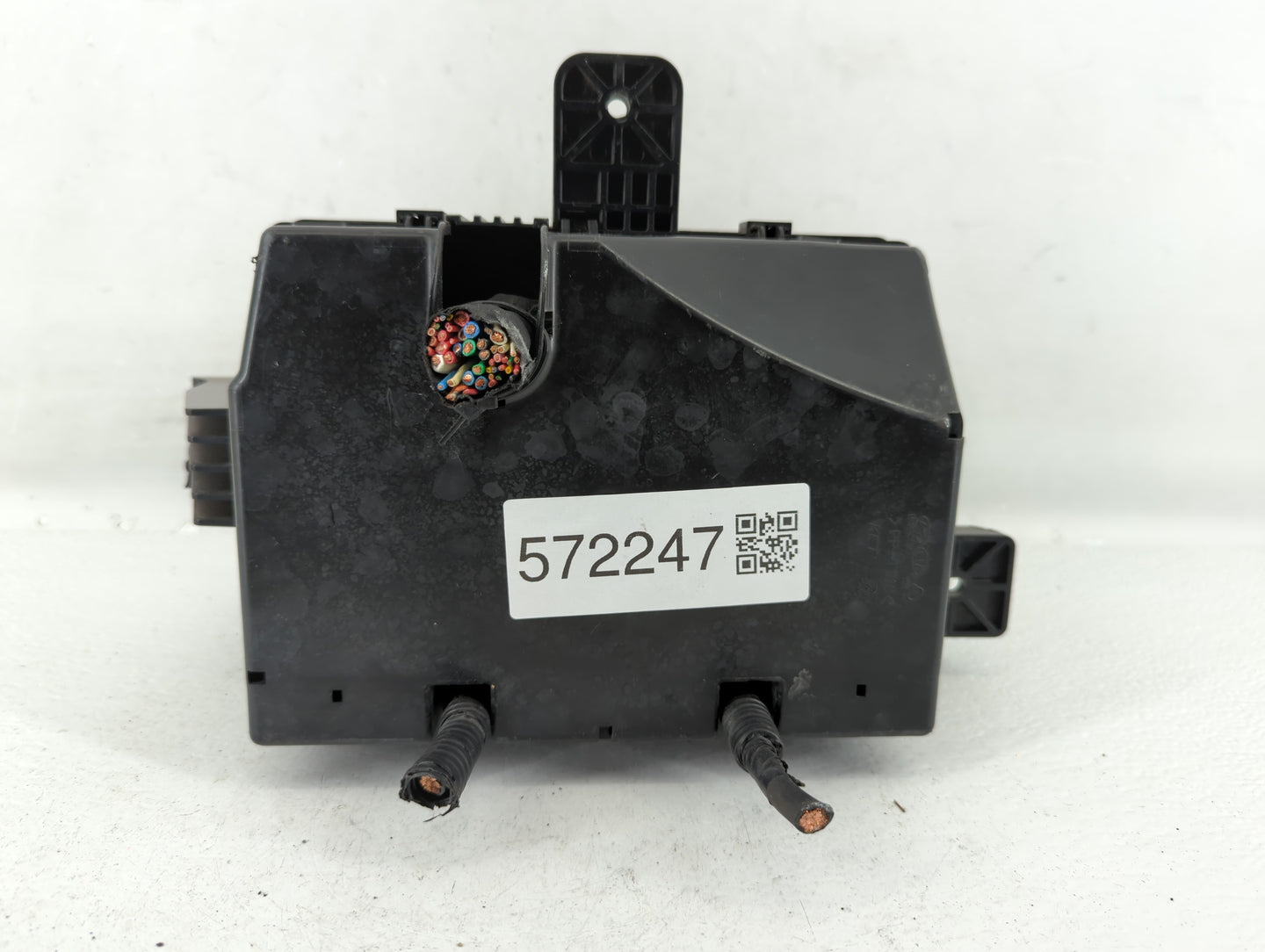 2013-2014 Hyundai Genesis Fusebox Fuse Box Panel Relay Module P/N:91950-2M000 Fits Fits 2013 2014 OEM Used Auto Parts - Oemu