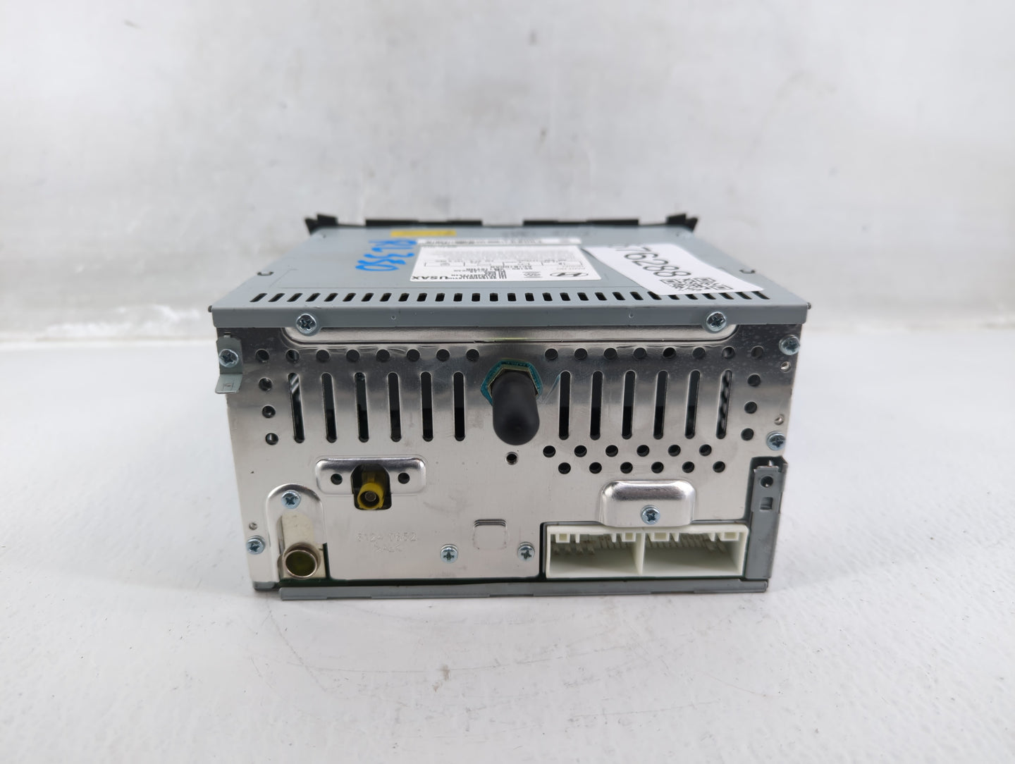 2014-2015 Hyundai Genesis Radio AM FM Cd Player Receiver Replacement P/N:96180-2M118YHG Fits Fits 2014 2015 OEM Used Auto Pa