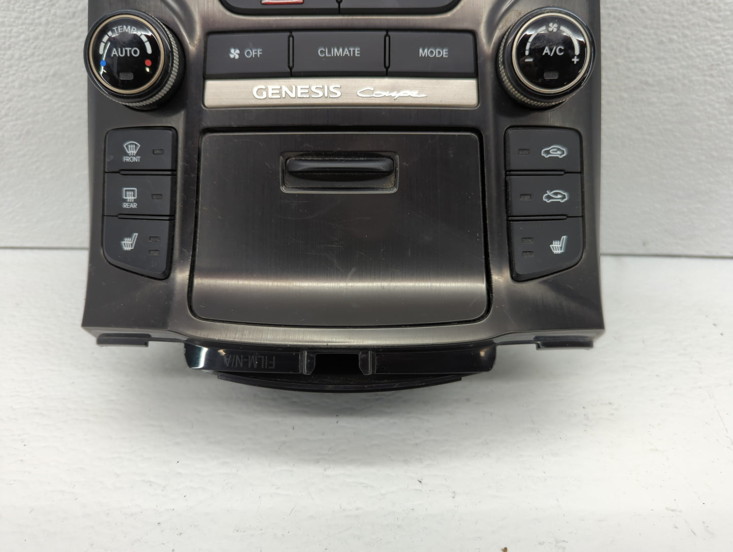 2013-2015 Hyundai Genesis Climate Control Module Temperature AC/Heater Replacement P/N:94300-2M850 Fits Fits 2013 2014 2015 