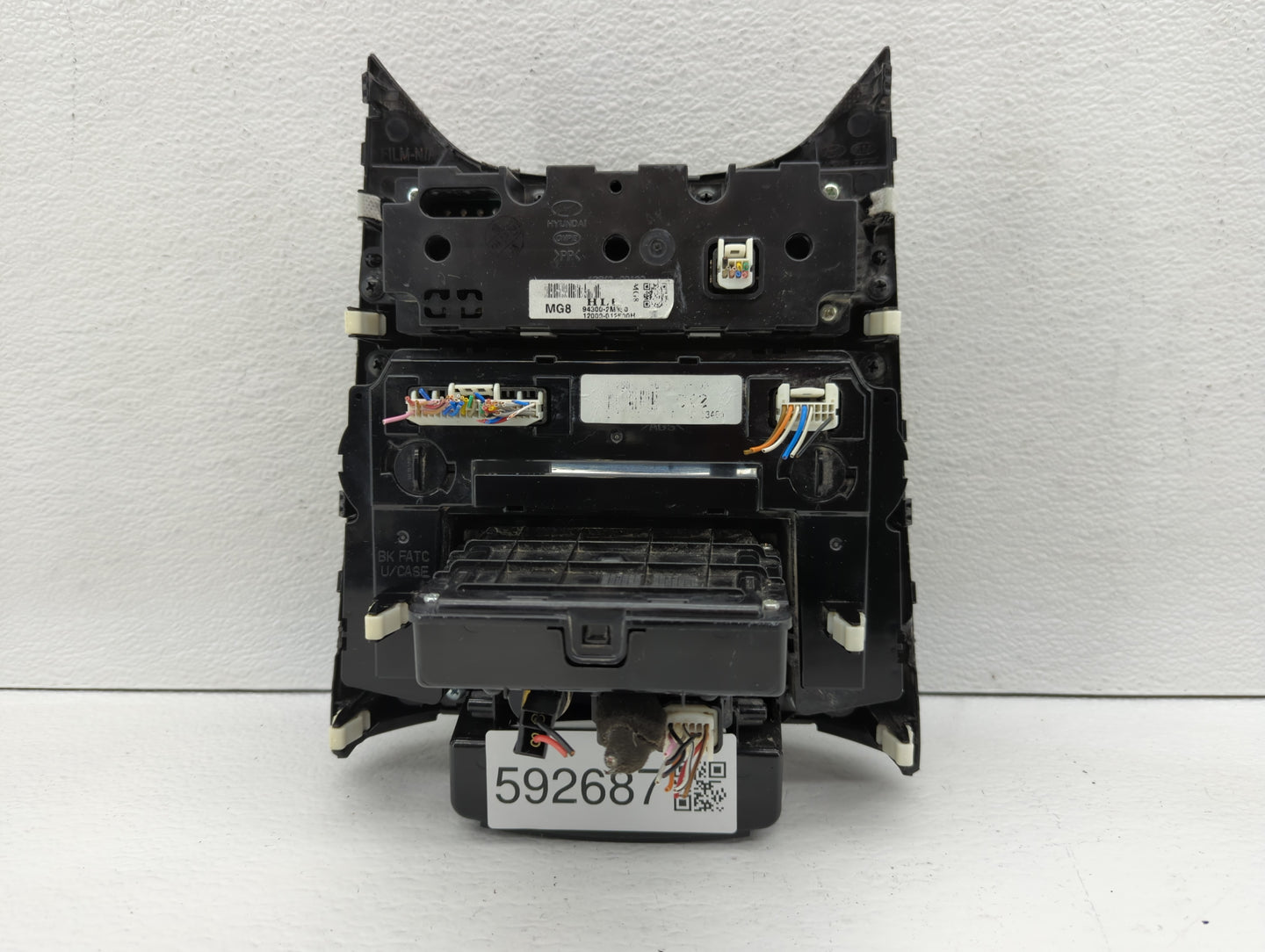 2013-2015 Hyundai Genesis Climate Control Module Temperature AC/Heater Replacement P/N:94300-2M850 Fits Fits 2013 2014 2015 