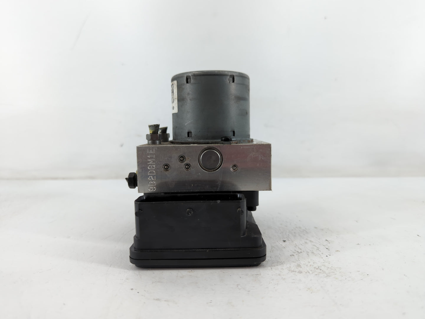 2014-2016 Hyundai Genesis ABS Pump Control Module Replacement P/N:58920-2M840 Fits Fits 2014 2015 2016 OEM Used Auto Parts -