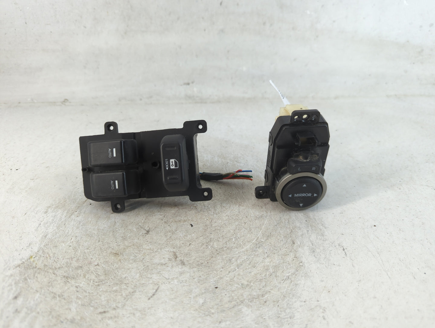 2013-2016 Hyundai Genesis Master Power Window Switch Replacement Driver Side Left P/N:202008374 Fits Fits 2013 2014 2015 201