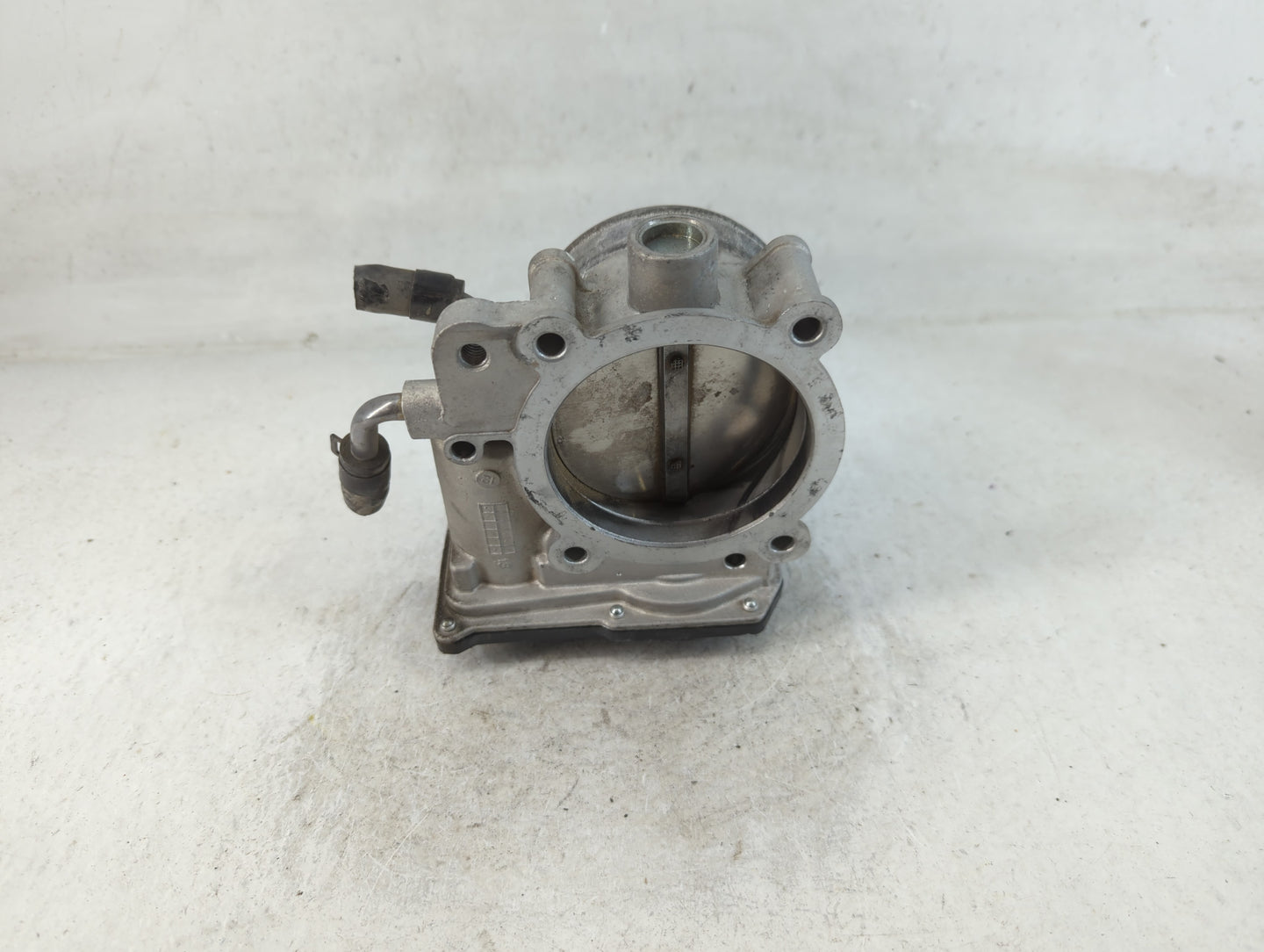 2013-2016 Hyundai Genesis Throttle Body P/N:35100-3CAB0 Fits Fits 2013 2014 2015 2016 OEM Used Auto Parts - Oemusedautoparts