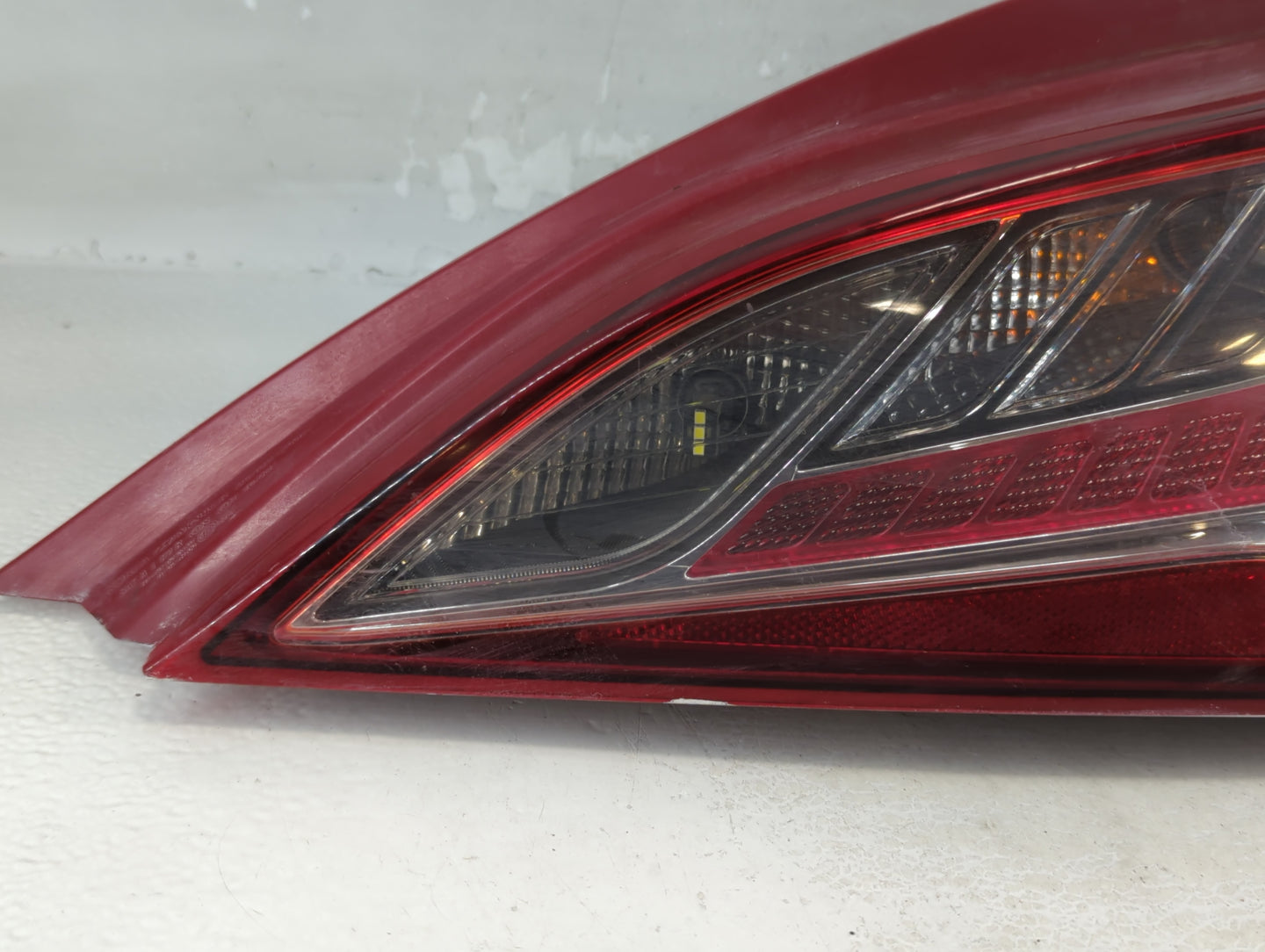 2012-2014 Hyundai Genesis Tail Light Assembly Driver Left OEM P/N:92402-2M5 Fits Fits 2012 2013 2014 OEM Used Auto Parts - O