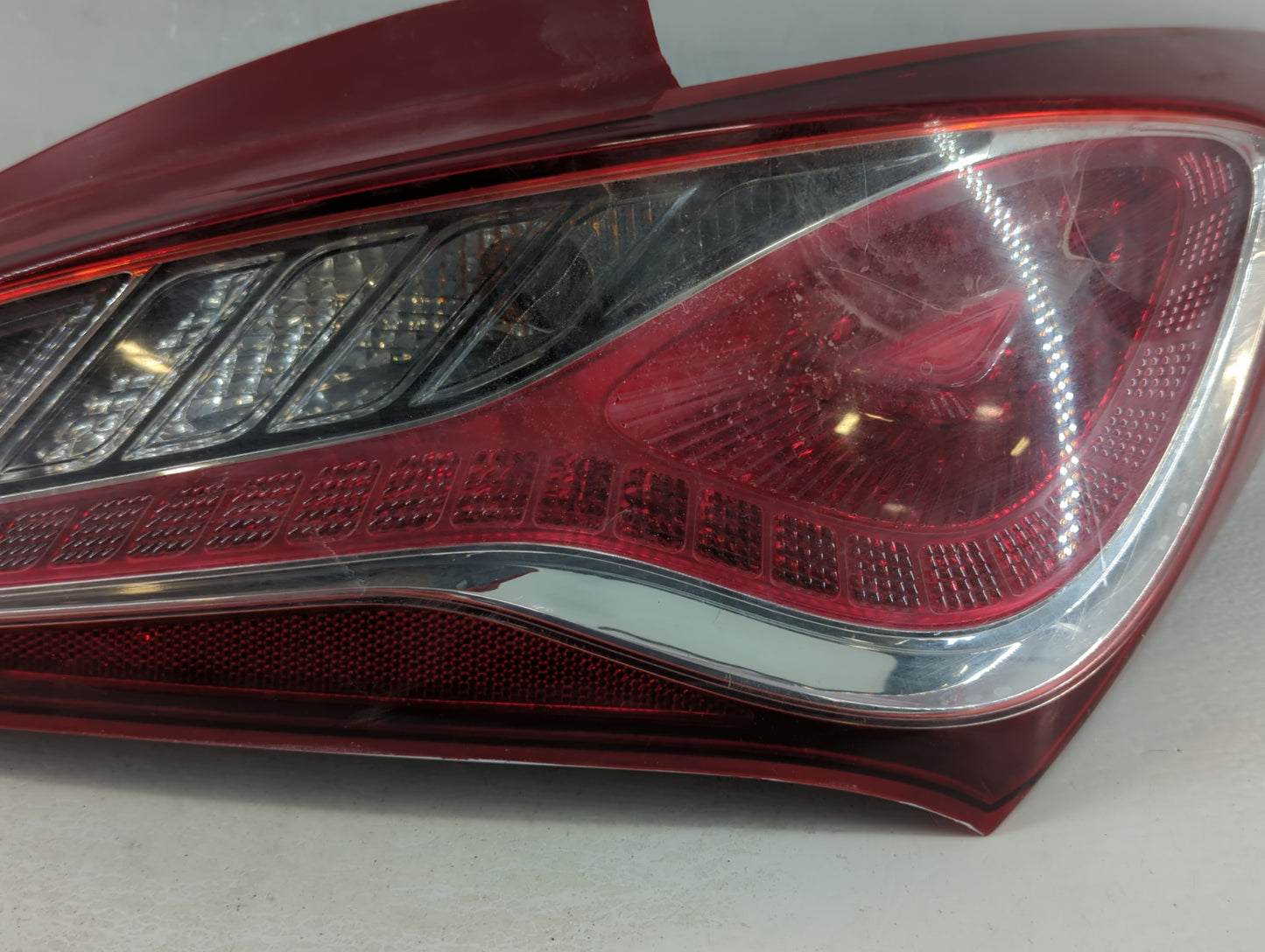 2012-2014 Hyundai Genesis Tail Light Assembly Driver Left OEM P/N:92402-2M5 Fits Fits 2012 2013 2014 OEM Used Auto Parts - O