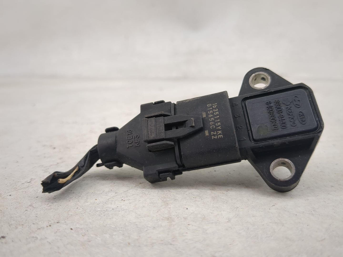 Hyundai Genesis Coupe Mass Air Flow Meter Maf 1489792 - Oemusedautoparts1.com