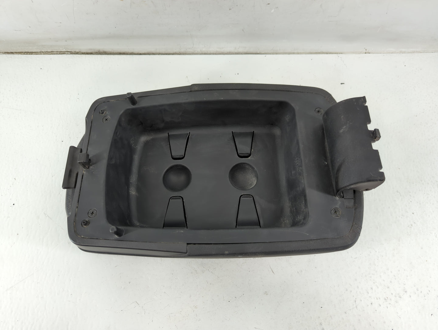 2014 Hyundai Santa Fe Center Console Armrest Cover Lid Fits OEM Used Auto Parts - Oemusedautoparts1.com