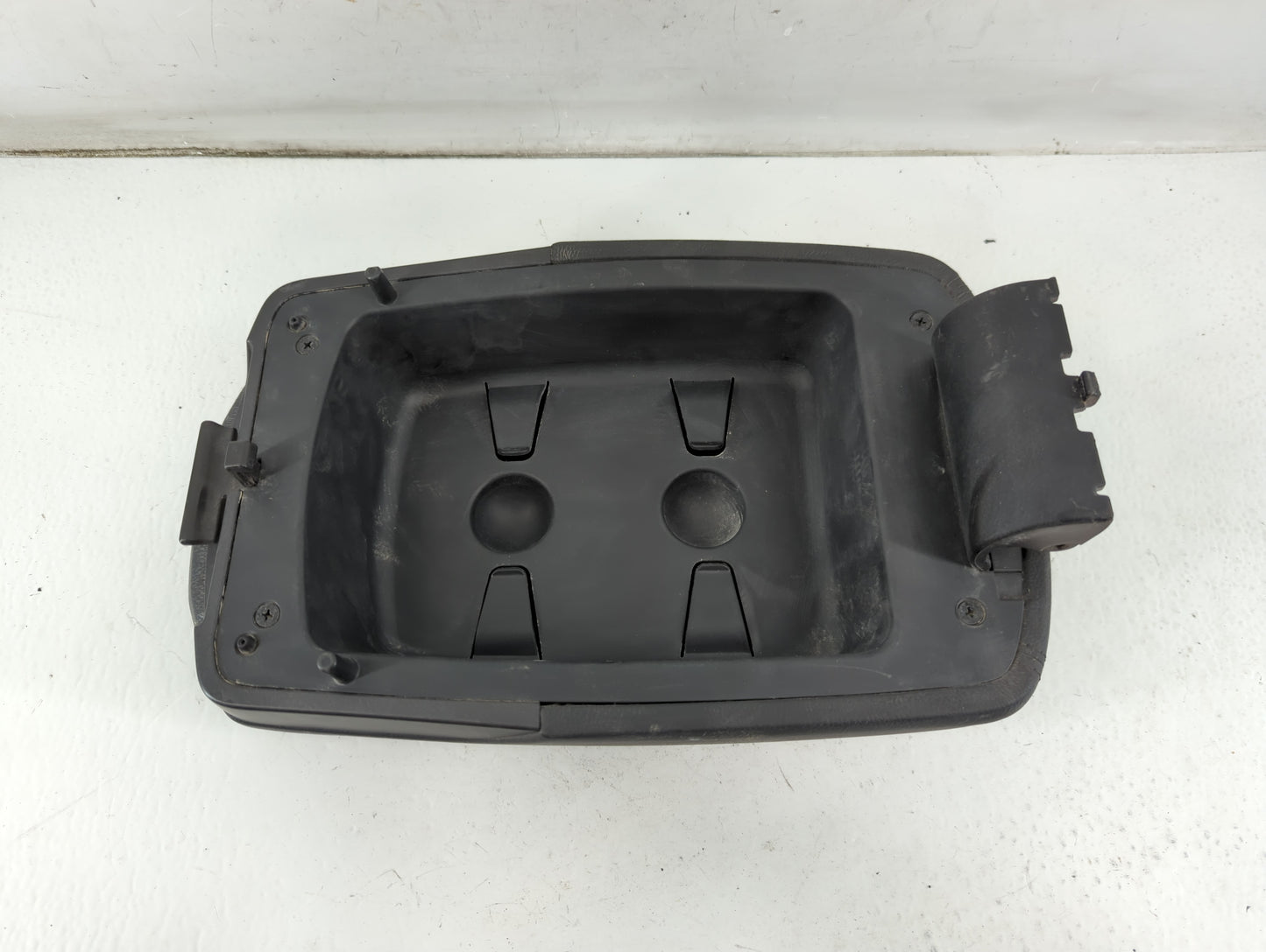 2014 Hyundai Santa Fe Center Console Armrest Cover Lid Fits OEM Used Auto Parts - Oemusedautoparts1.com