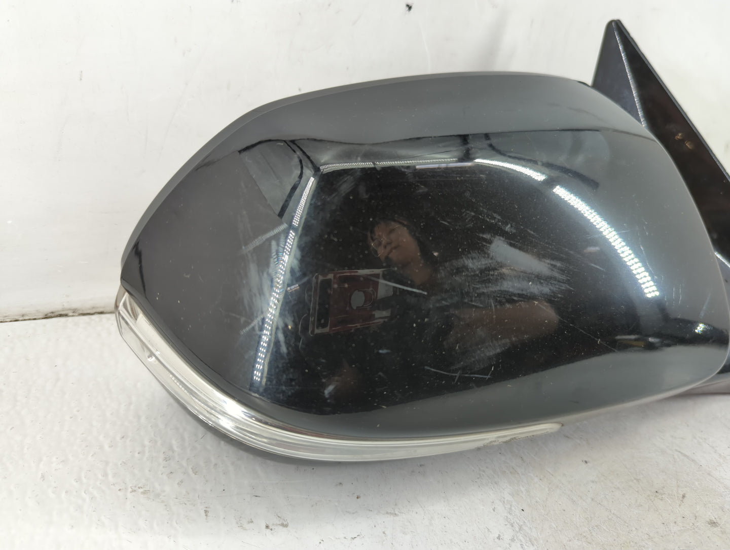 2014 Hyundai Santa Fe Passenger Side View Mirror - Right Door Mirror OEM Used - Oemusedautoparts1.com