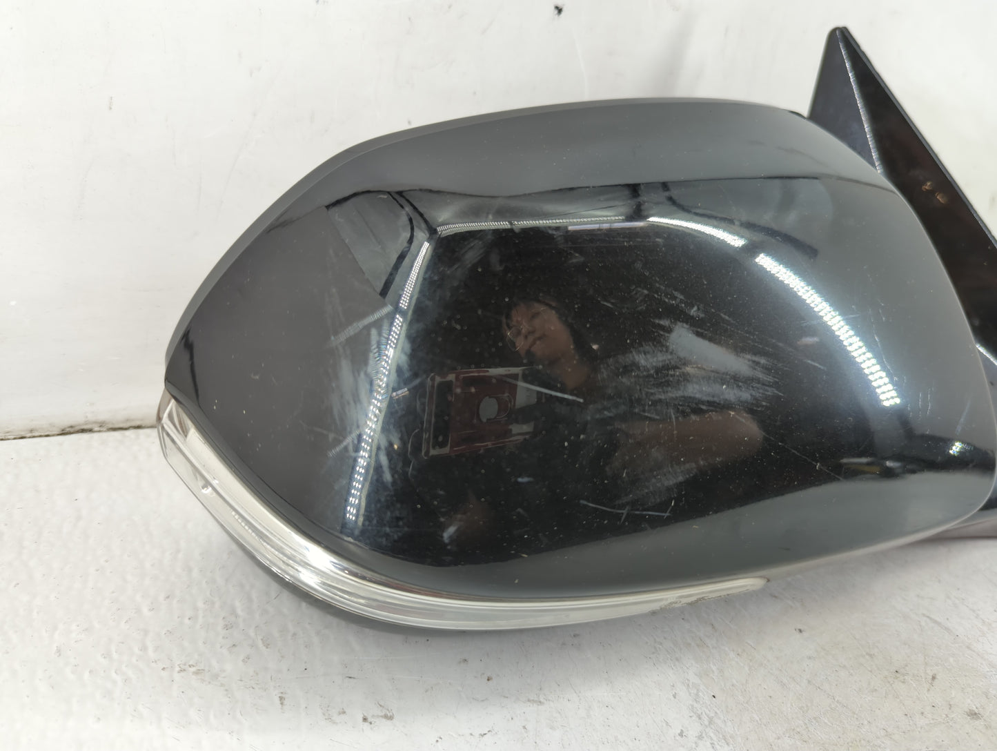 2014 Hyundai Santa Fe Passenger Side View Mirror - Right Door Mirror OEM Used - Oemusedautoparts1.com