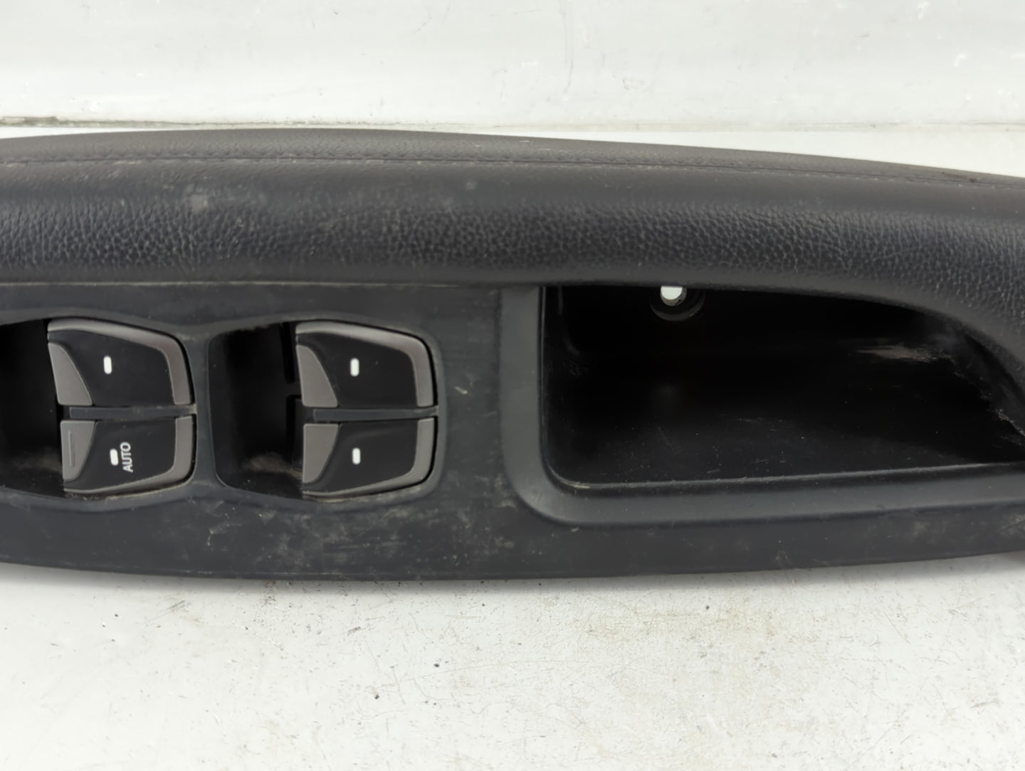 2013-2016 Hyundai Santa Fe Master Power Window Switch Replacement Driver Side Left P/N:93570-2W000 Fits Fits 2013 2014 2016 