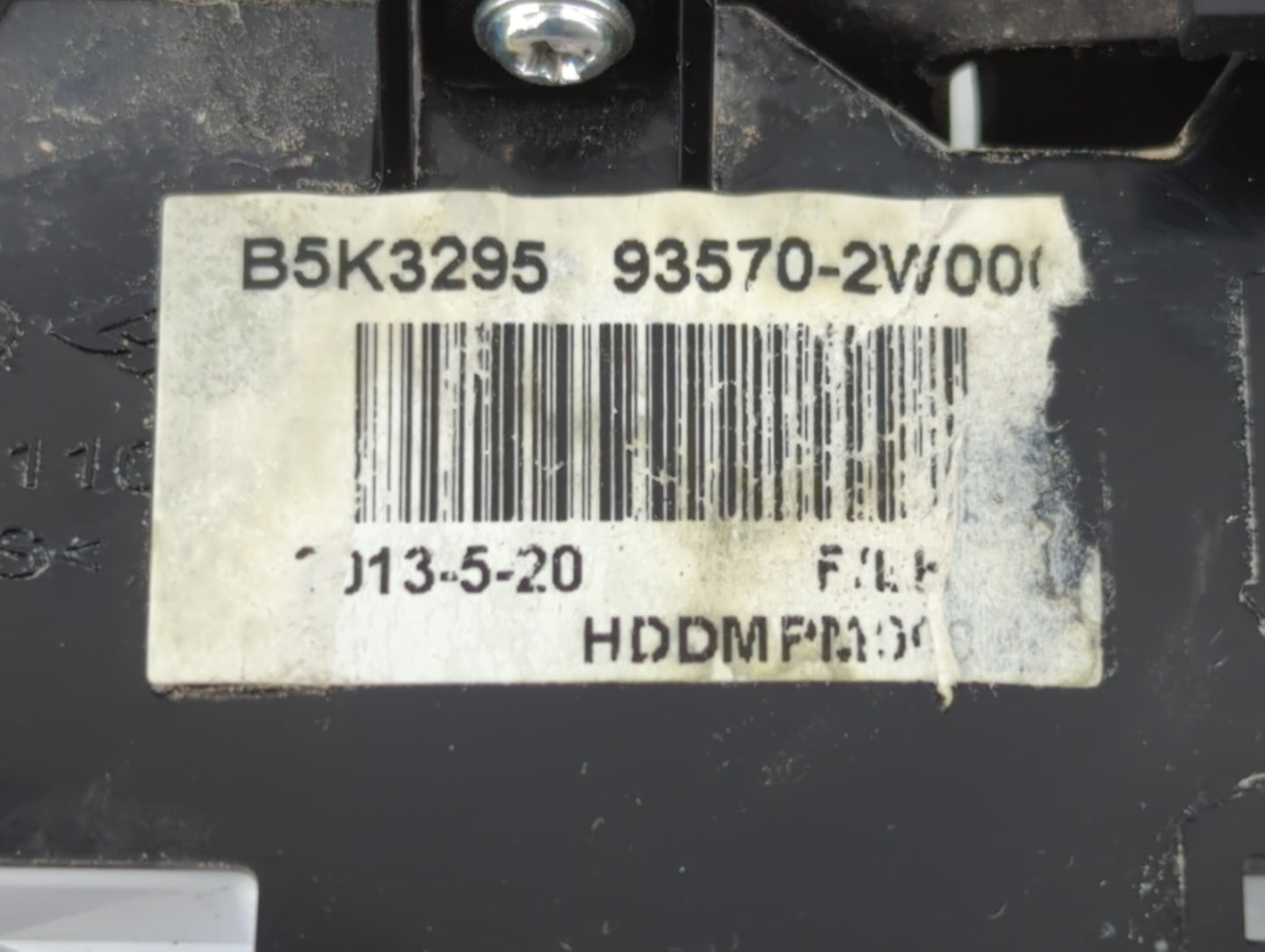 2013-2016 Hyundai Santa Fe Master Power Window Switch Replacement Driver Side Left P/N:93570-2W000 Fits Fits 2013 2014 2016 