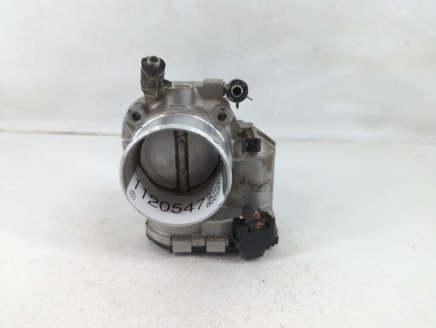 2014 Hyundai Santa Fe Throttle Body Fits Fits 2011 2012 2013 2015 2016 OEM Used Auto Parts - Oemusedautoparts1.com