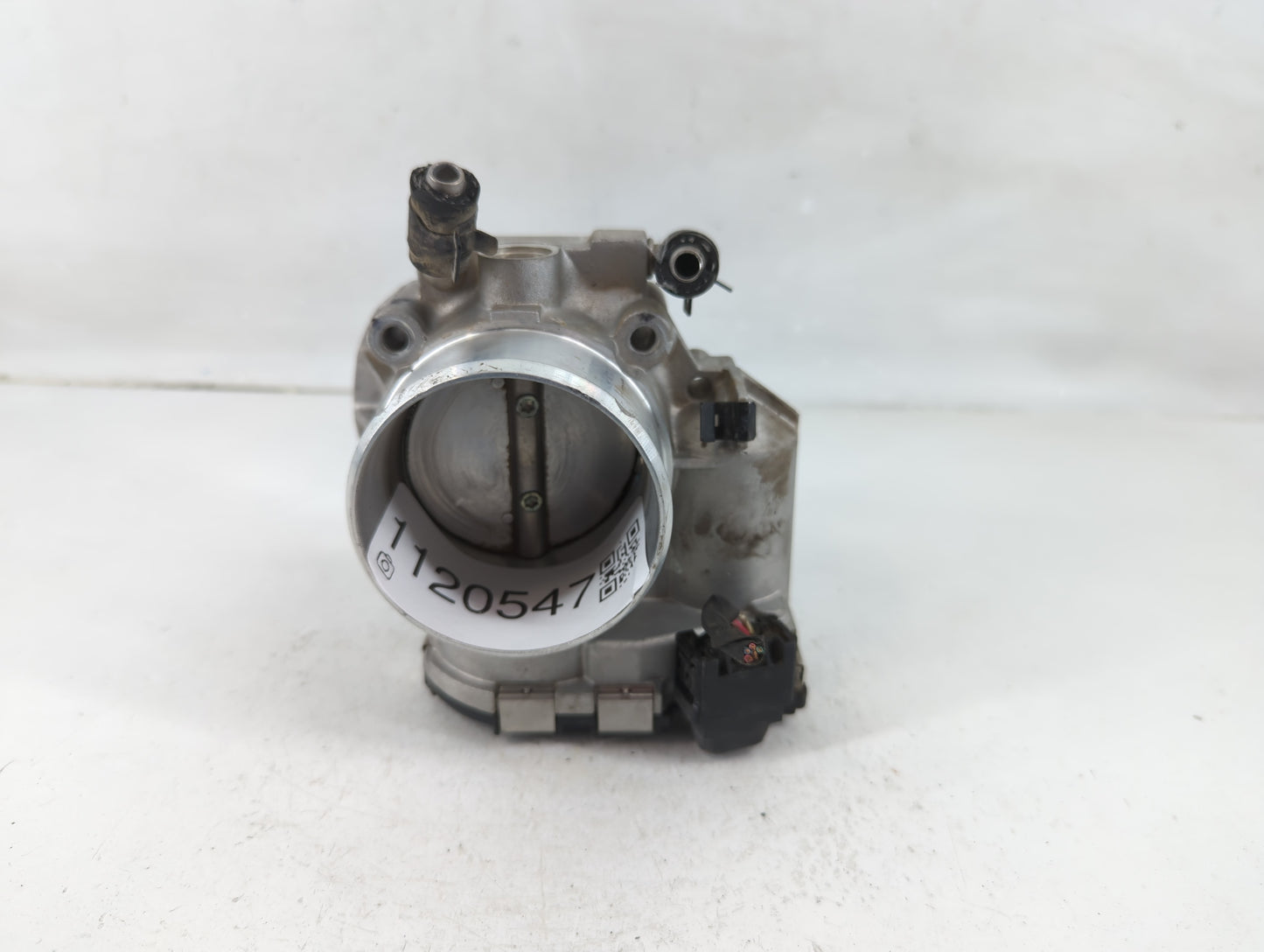 2014 Hyundai Santa Fe Throttle Body Fits Fits 2011 2012 2013 2015 2016 OEM Used Auto Parts - Oemusedautoparts1.com