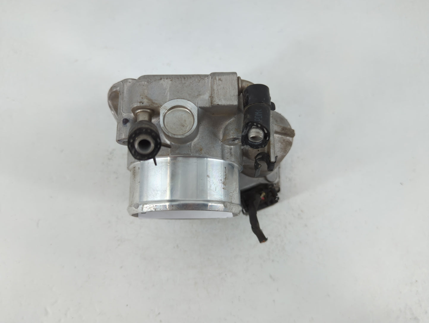 2014 Hyundai Santa Fe Throttle Body Fits Fits 2011 2012 2013 2015 2016 OEM Used Auto Parts - Oemusedautoparts1.com