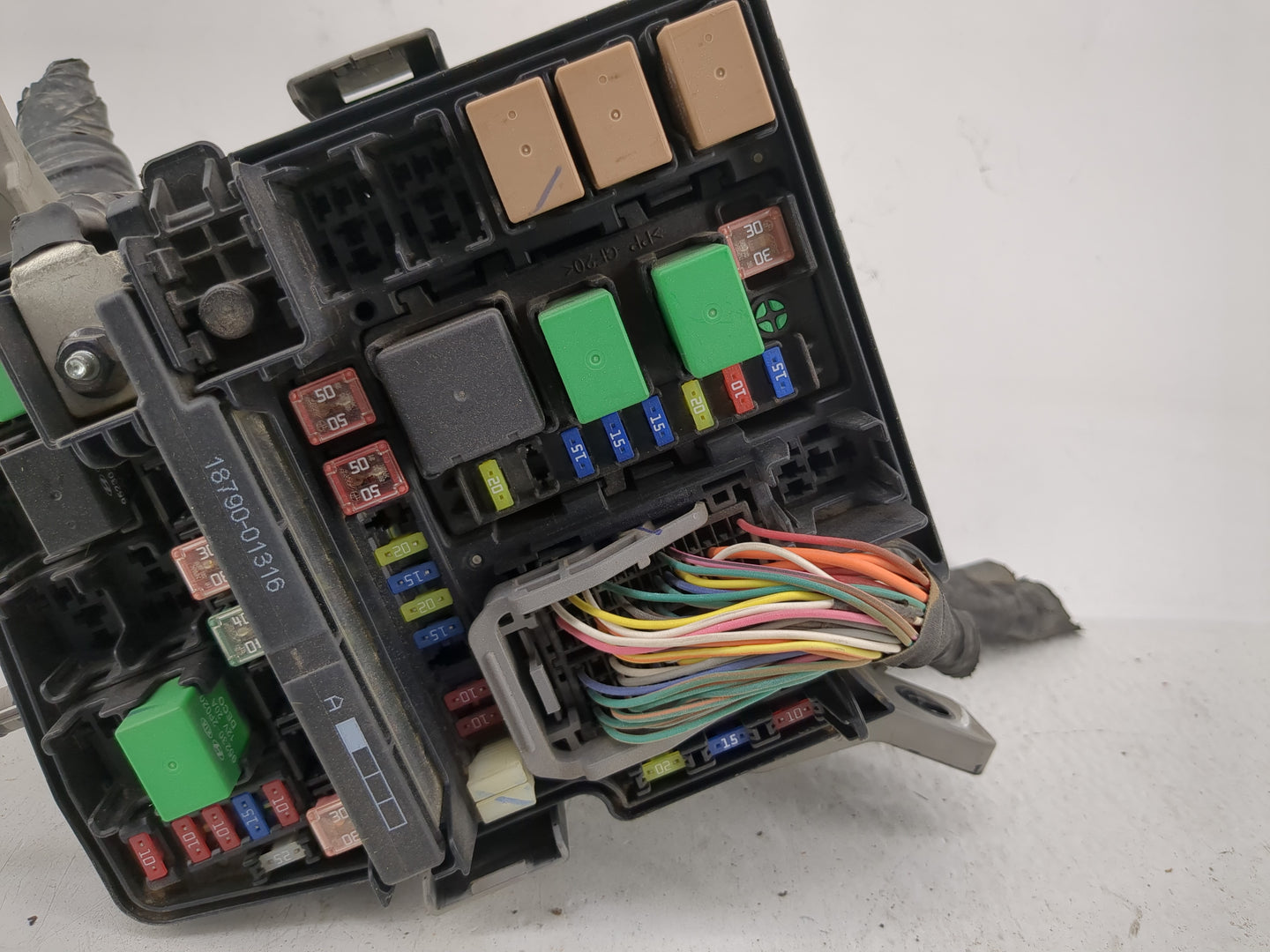 2014 Hyundai Santa Fe Fusebox Fuse Box Panel Relay Module P/N:18790-01316 Fits OEM Used Auto Parts - Oemusedautoparts1.com