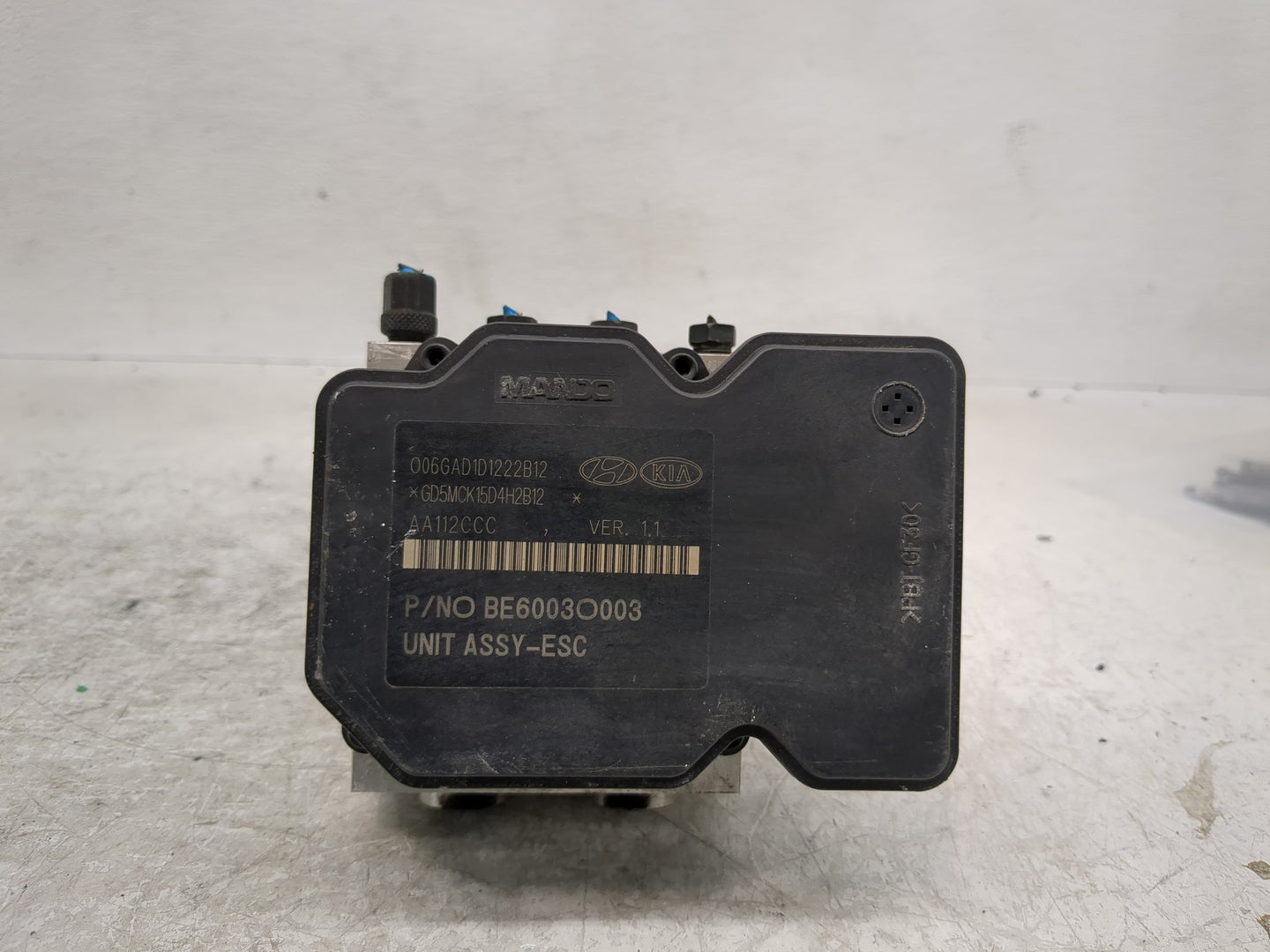 2014 Hyundai Santa Fe ABS Pump Control Module Replacement P/N:BE6003O003 Fits OEM Used Auto Parts - Oemusedautoparts1.com