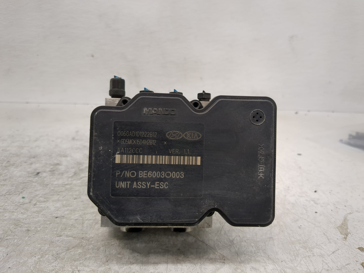 2014 Hyundai Santa Fe ABS Pump Control Module Replacement P/N:BE6003O003 Fits OEM Used Auto Parts - Oemusedautoparts1.com