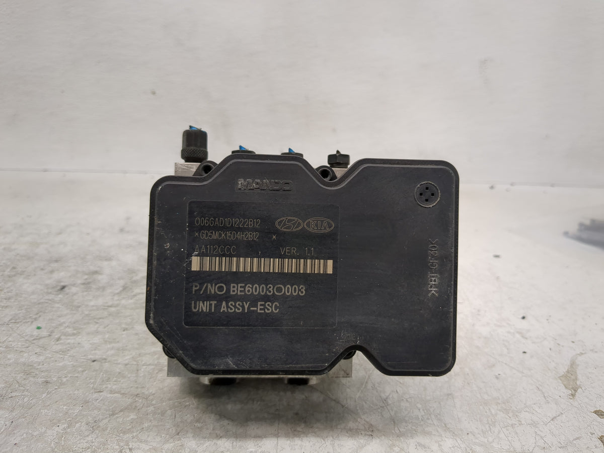 2014 Hyundai Santa Fe Anti-Lock Brake ABS Pump Module Actuator OEM P/N:BE6003O003 Fits OEM Used Auto Parts - Oemusedautopart