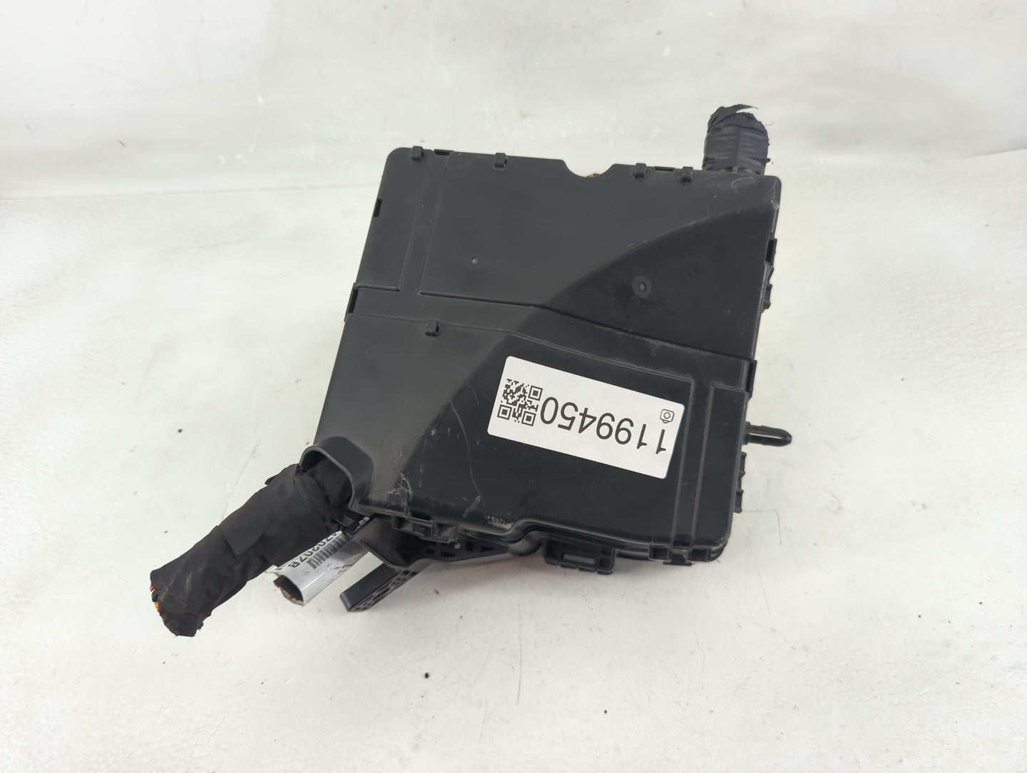 2014 Hyundai Santa Fe Fusebox Fuse Box Panel Relay Module Fits OEM Used Auto Parts - Oemusedautoparts1.com