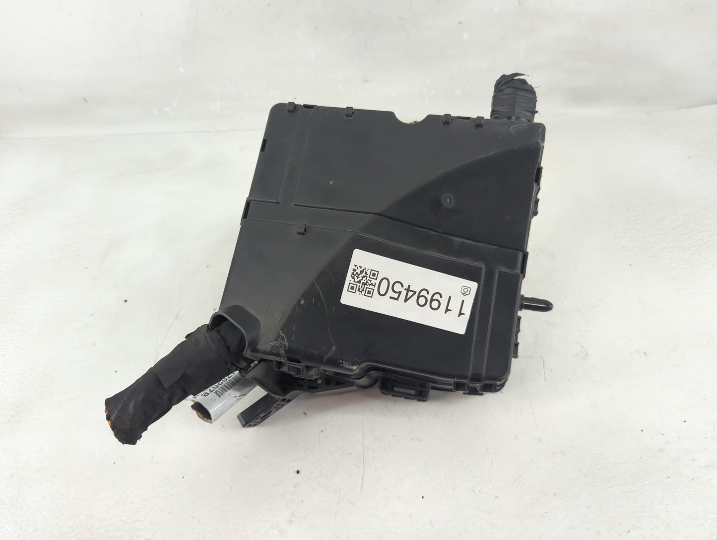 2014 Hyundai Santa Fe Fusebox Fuse Box Panel Relay Module Fits OEM Used Auto Parts - Oemusedautoparts1.com
