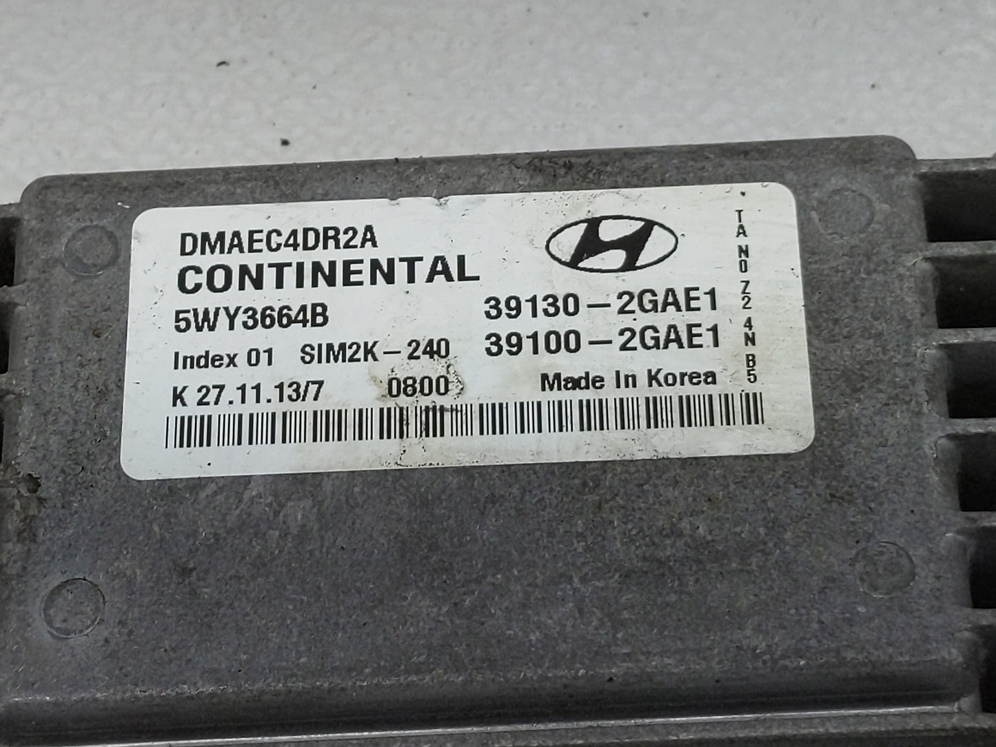 2014 Hyundai Santa Fe PCM Engine Control Computer ECU ECM PCU OEM P/N:39100-2GAE1 39130-2GAE1 Fits OEM Used Auto Parts - Oem