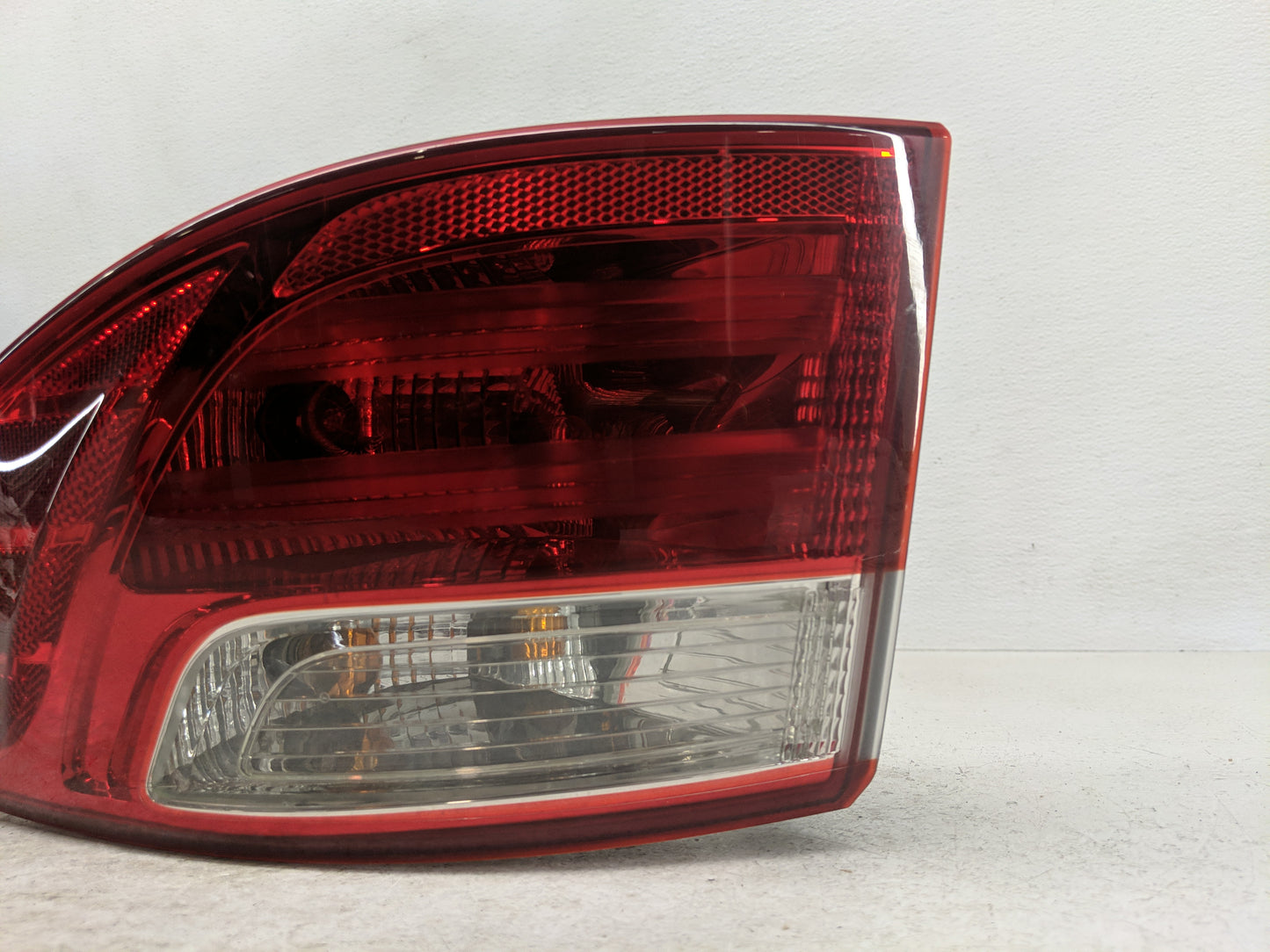 2013-2016 Hyundai Santa Fe Tail Light Assembly Passenger Right OEM Fits Fits 2013 2014 2015 2016 OEM Used Auto Parts - Oemus