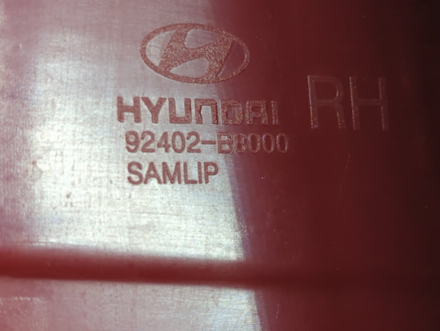 2013-2016 Hyundai Santa Fe Tail Light Assembly Passenger Right OEM Fits Fits 2013 2014 2015 2016 OEM Used Auto Parts - Oemus