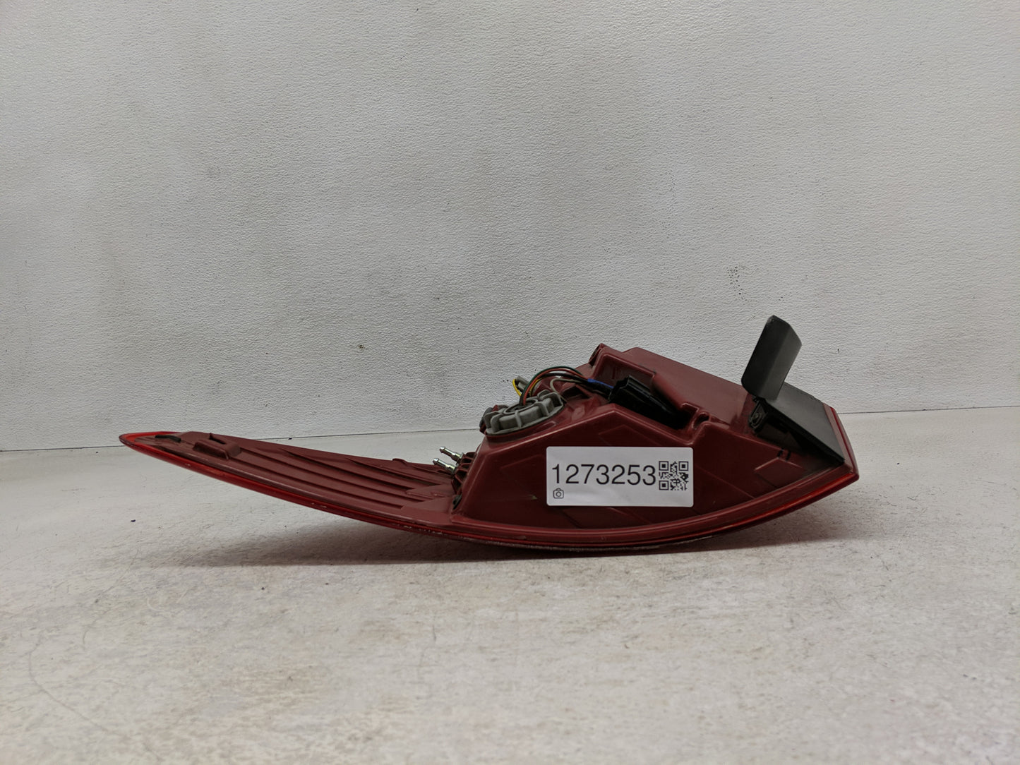 2013-2016 Hyundai Santa Fe Tail Light Assembly Driver Left OEM P/N:92401-4Z000 Fits Fits 2013 2014 2015 2016 OEM Used Auto P