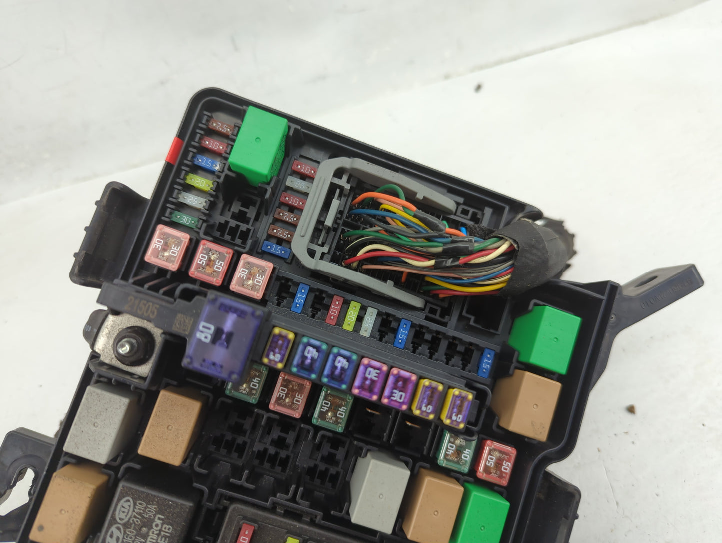 2013-2016 Hyundai Santa Fe Fusebox Fuse Box Panel Relay Module P/N:N91210-B8561 Fits Fits 2013 2014 2015 2016 OEM Used Auto 