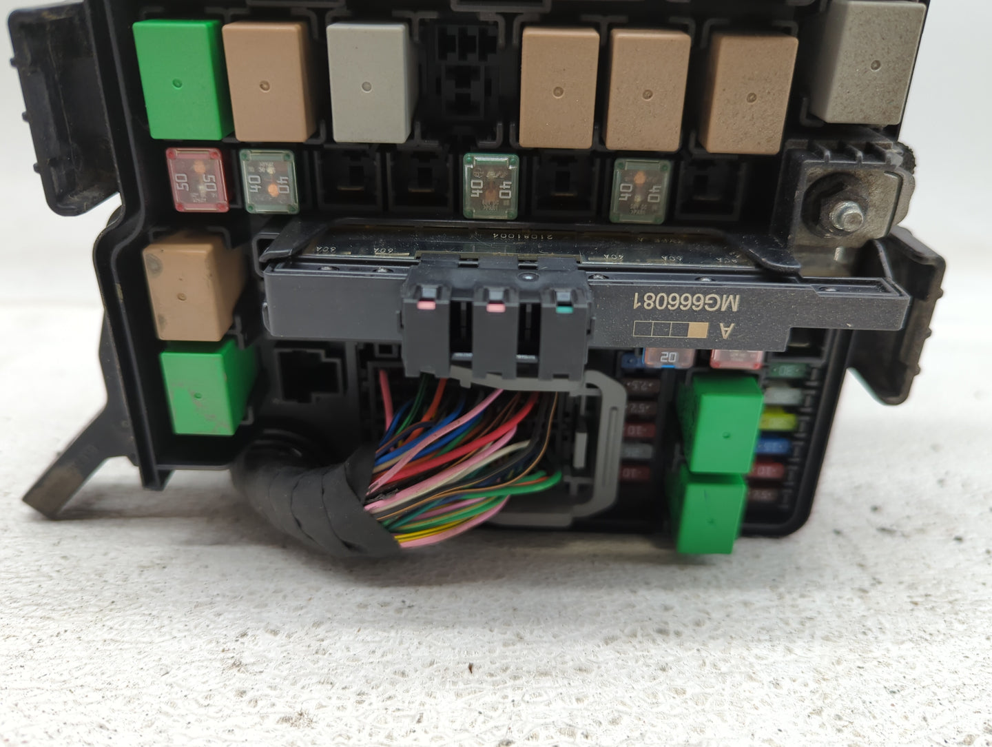 2014 Hyundai Santa Fe Fusebox Fuse Box Panel Relay Module P/N:91951-2W000 Fits OEM Used Auto Parts - Oemusedautoparts1.com