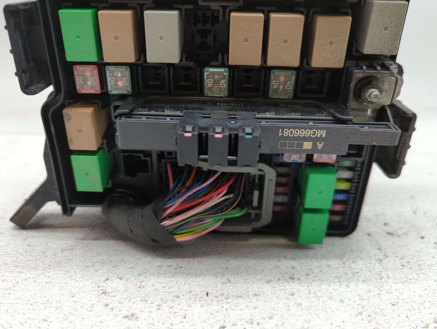 2014 Hyundai Santa Fe Fusebox Fuse Box Panel Relay Module P/N:91951-2W000 Fits OEM Used Auto Parts - Oemusedautoparts1.com