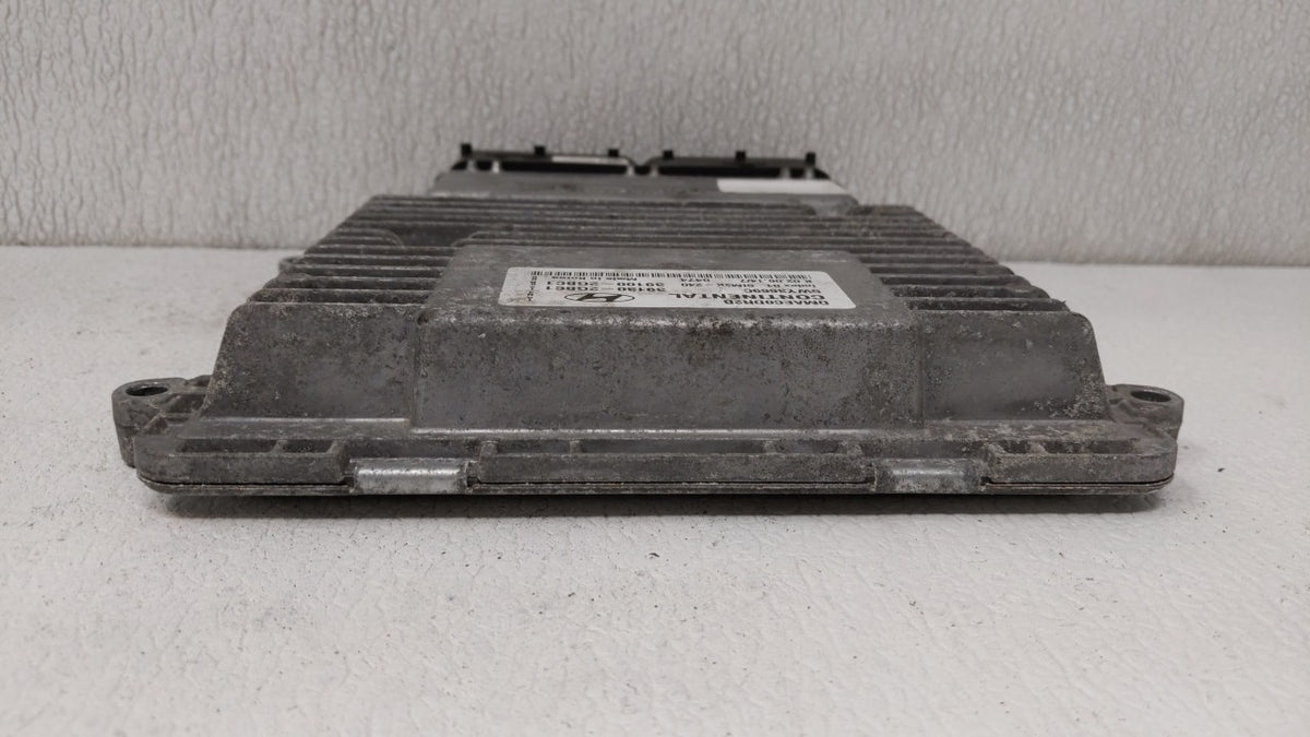 2014 Hyundai Santa Fe PCM Engine Control Computer ECU ECM PCU OEM P/N:39130-2GBC2 39100-2GBC2 OEM Used Auto Parts - Oemuseda
