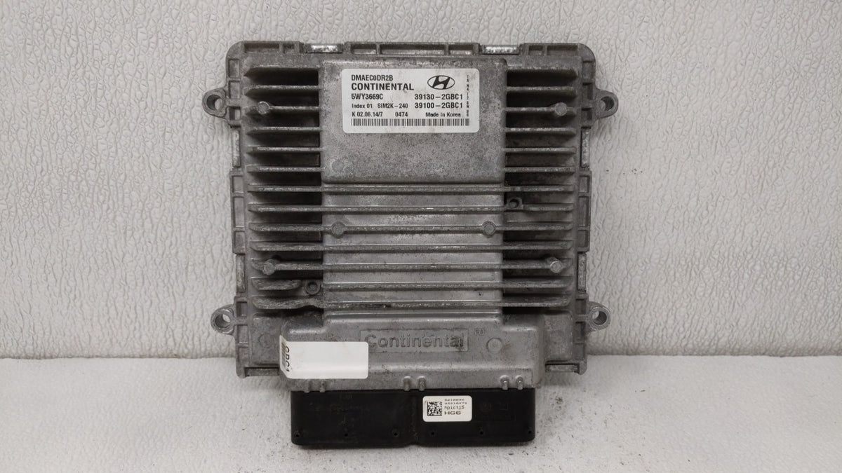 2014 Hyundai Santa Fe PCM Engine Control Computer ECU ECM PCU OEM P/N:39130-2GBC2 39100-2GBC2 OEM Used Auto Parts - Oemuseda