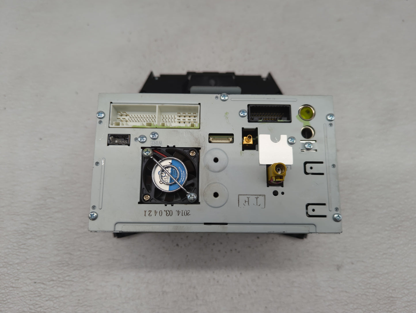 2014 Hyundai Santa Fe Radio AM FM Cd Player Receiver Replacement P/N:96560-4Z1124X Fits OEM Used Auto Parts - Oemusedautopar