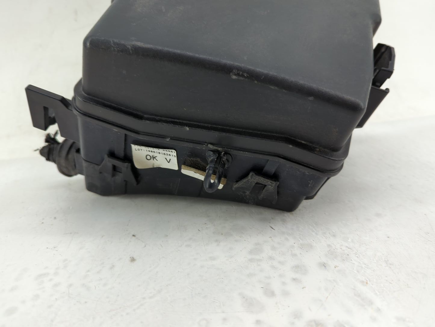 2013-2016 Hyundai Santa Fe Fusebox Fuse Box Panel Relay Module P/N:91210 B8551 Fits Fits 2013 2014 2015 2016 OEM Used Auto P