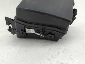 2013-2016 Hyundai Santa Fe Fusebox Fuse Box Panel Relay Module P/N:91210 B8551 Fits Fits 2013 2014 2015 2016 OEM Used Auto Parts