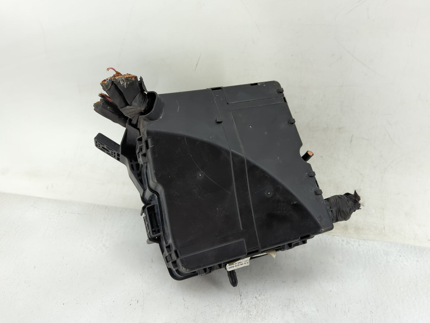 2013-2016 Hyundai Santa Fe Fusebox Fuse Box Panel Relay Module P/N:91210 B8551 Fits Fits 2013 2014 2015 2016 OEM Used Auto P