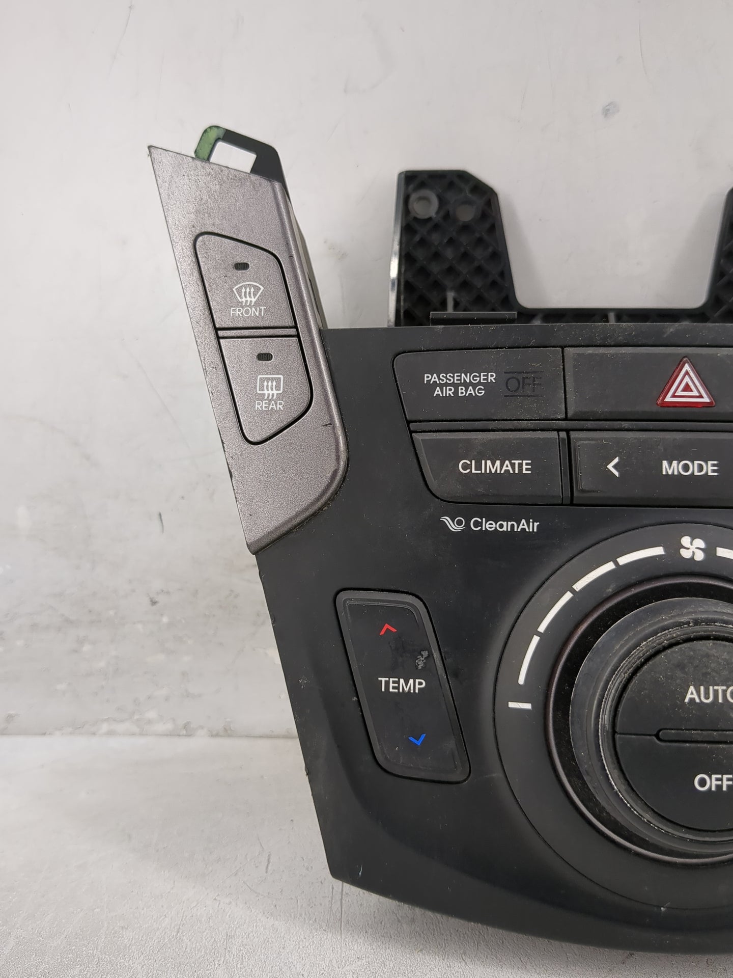 2013-2016 Hyundai Santa Fe Climate Control Module Temperature AC/Heater Replacement Fits Fits 2013 2014 2015 2016 OEM Used A