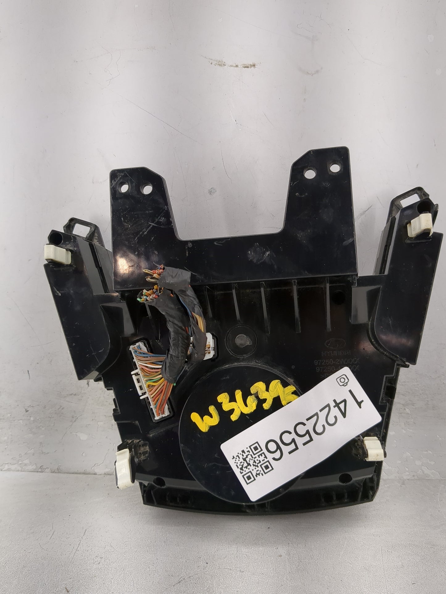 2013-2016 Hyundai Santa Fe Climate Control Module Temperature AC/Heater Replacement Fits Fits 2013 2014 2015 2016 OEM Used A
