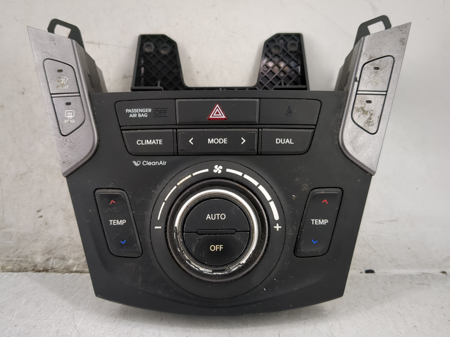 2013-2016 Hyundai Santa Fe Climate Control Module Temperature AC/Heater Replacement P/N:97250-4Z400 Fits Fits 2013 2014 2015