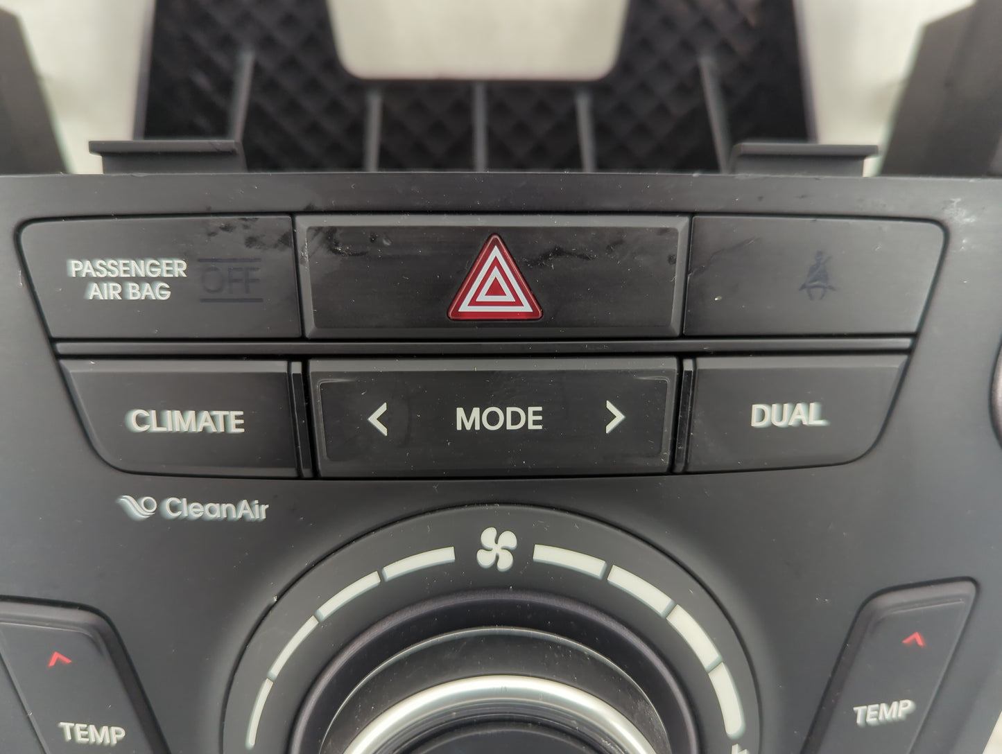 2013-2016 Hyundai Santa Fe Climate Control Module Temperature AC/Heater Replacement P/N:97250-B8451 Fits Fits 2013 2014 2015