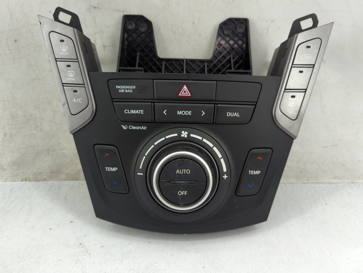 2013-2016 Hyundai Santa Fe Climate Control Module Temperature AC/Heater Replacement P/N:97250-B8451 Fits Fits 2013 2014 2015