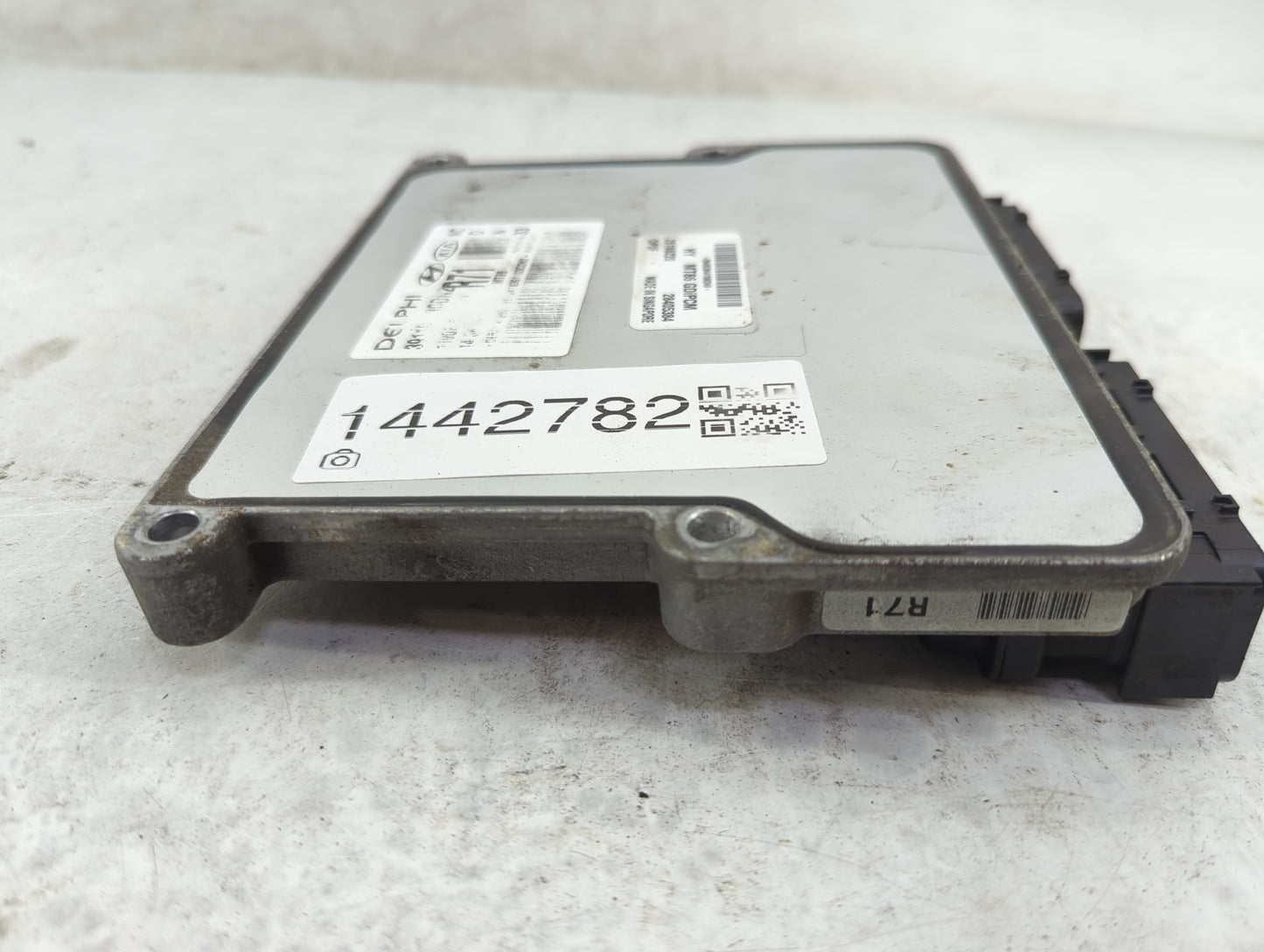 2013-2016 Hyundai Santa Fe PCM Engine Control Computer ECU ECM PCU OEM P/N:39110-3CDN2 28166220 Fits Fits 2013 2014 2015 201