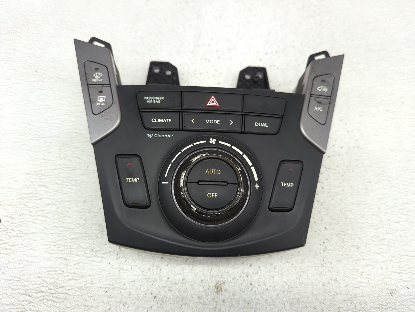 2017-2018 Hyundai Santa Fe Climate Control Module Temperature AC/Heater Replacement P/N:97250-2WXXX 97250-4ZXXX Fits OEM Use