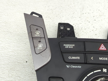 2017-2018 Hyundai Santa Fe Climate Control Module Temperature AC/Heater Replacement P/N:97250-2WXXX 97250-4ZXXX Fits OEM Used Auto Parts
