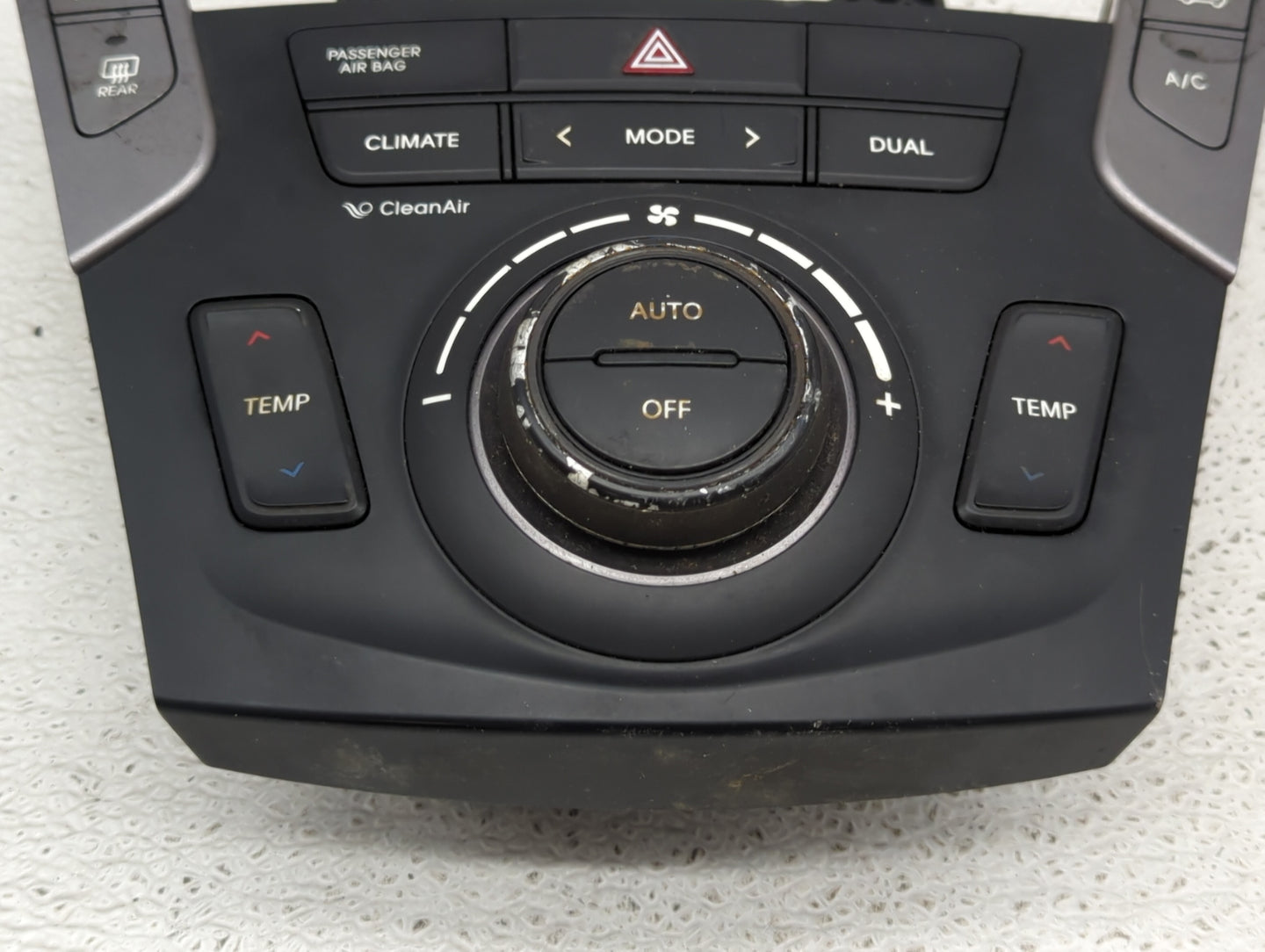 2017-2018 Hyundai Santa Fe Climate Control Module Temperature AC/Heater Replacement P/N:97250-2WXXX 97250-4ZXXX Fits OEM Use