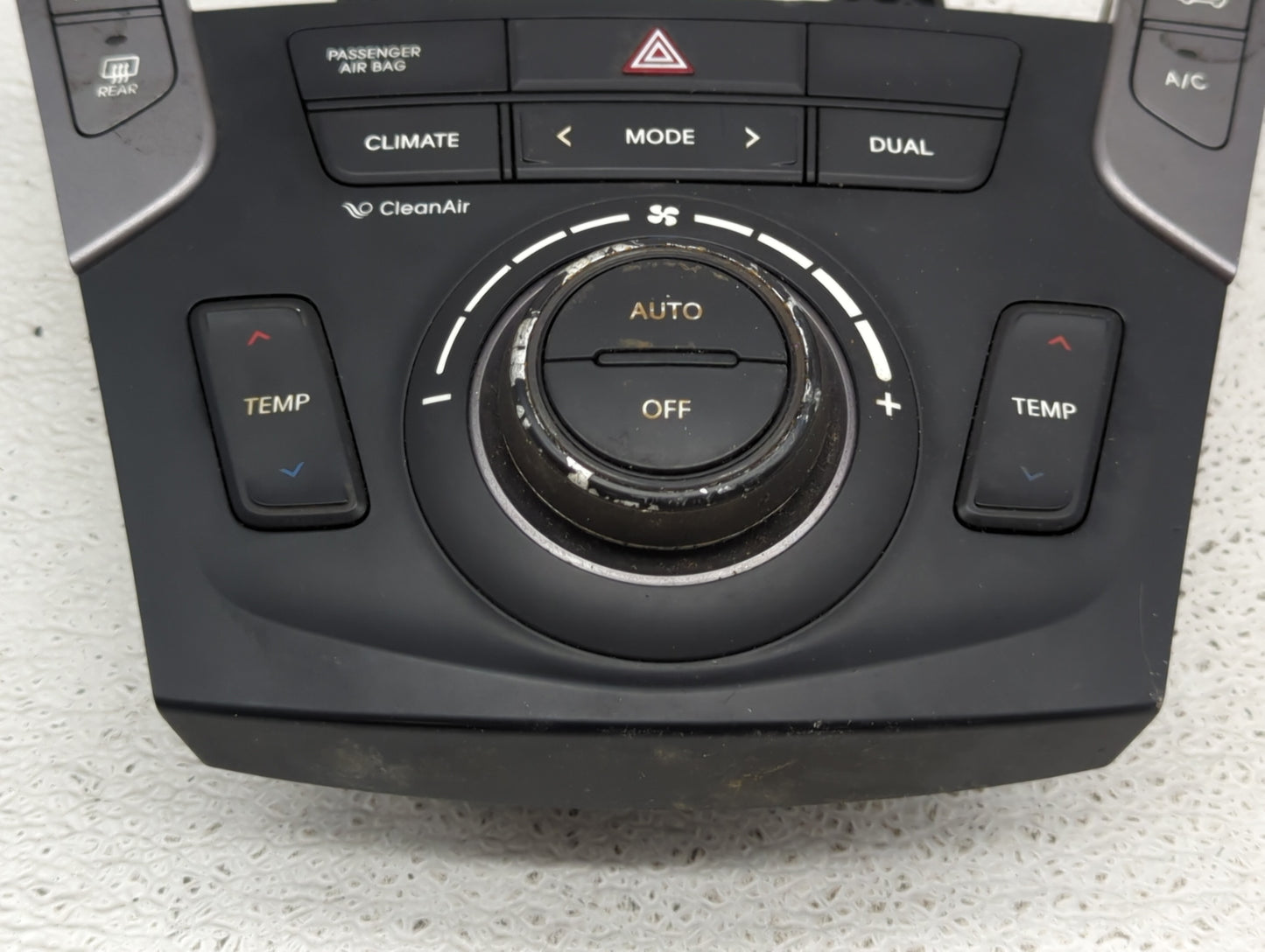 2017-2018 Hyundai Santa Fe Climate Control Module Temperature AC/Heater Replacement P/N:97250-2WXXX 97250-4ZXXX Fits OEM Use